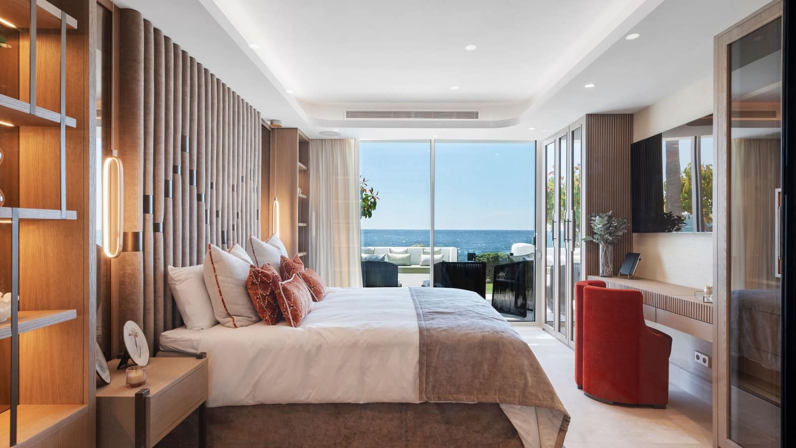 3 bedroom Apartment for sale in Marbella with pool garage - € 6,995,000 (Ref: 9245973)