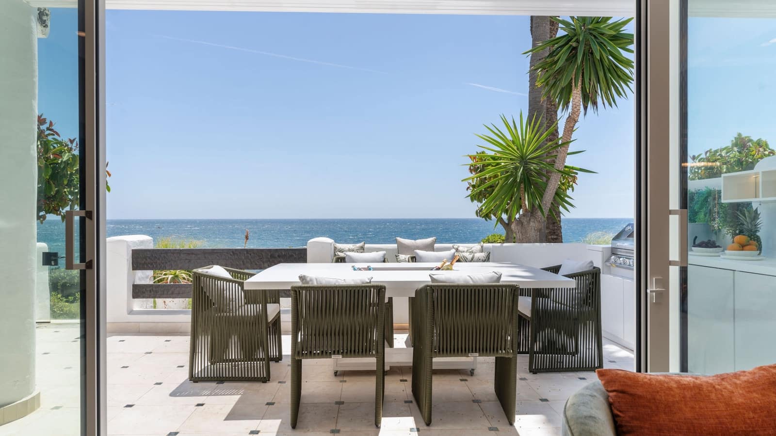 3 bedroom Apartment for sale in Marbella with pool garage - € 6,995,000 (Ref: 9245973)