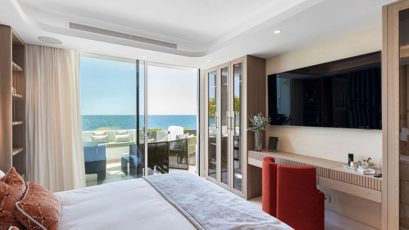 3 bedroom Apartment for sale in Marbella with pool garage - € 6,995,000 (Ref: 9245973)