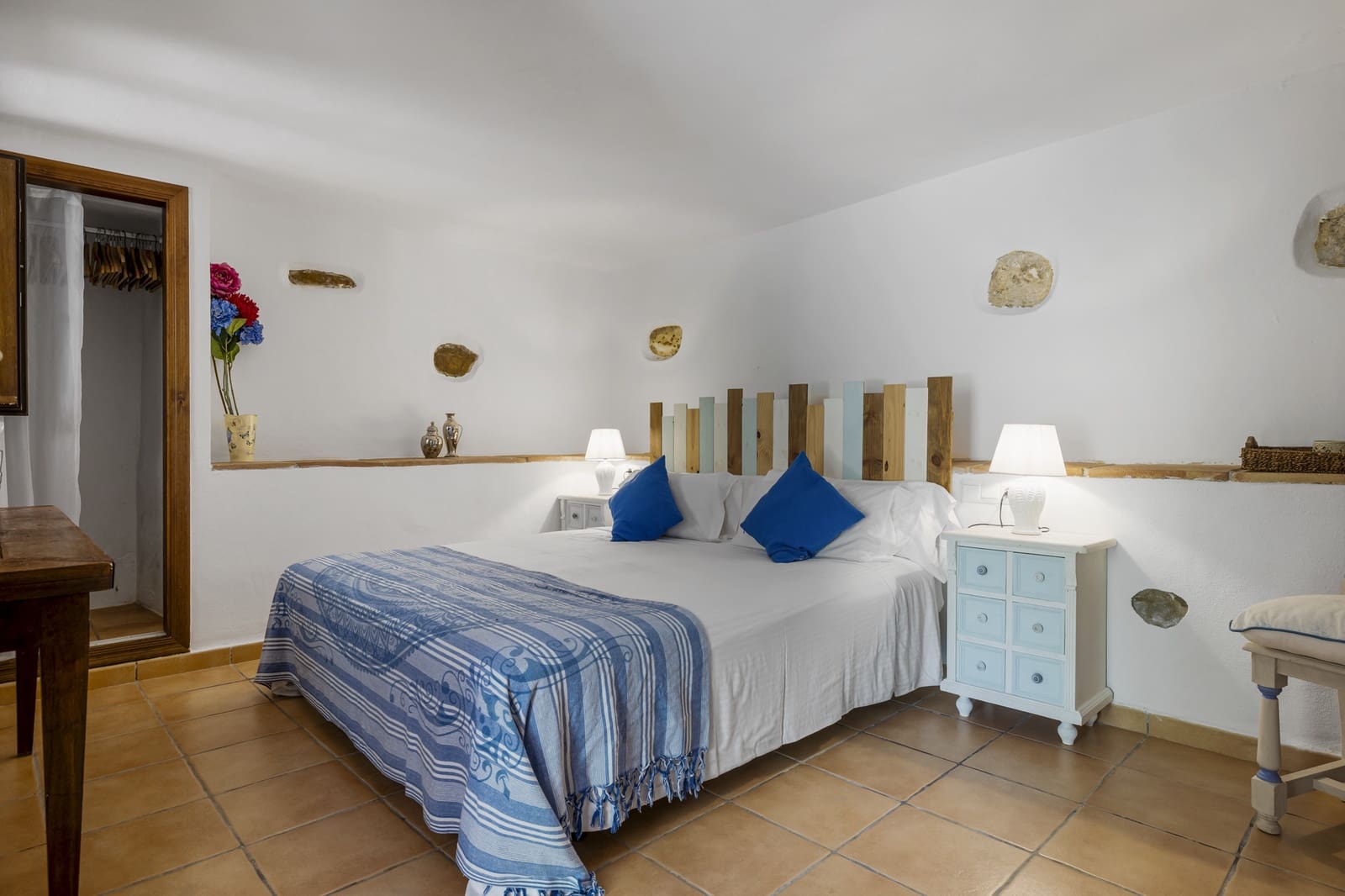9 soveværelse Semi-Rækkehus til salg i Cortes de la Frontera med swimmingpool - € 995.000 (Ref: 9245975)