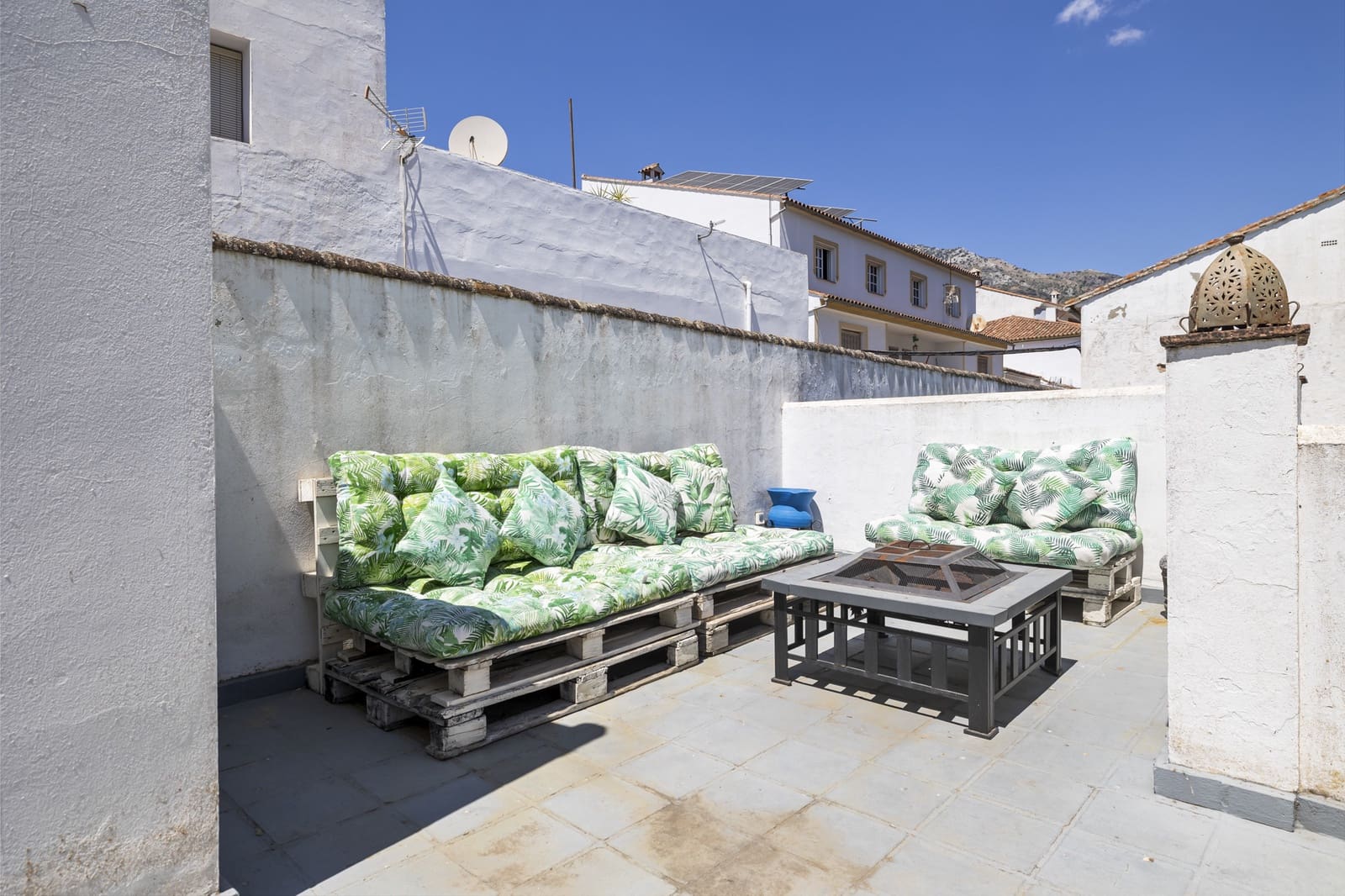 9 soveværelse Semi-Rækkehus til salg i Cortes de la Frontera med swimmingpool - € 995.000 (Ref: 9245975)