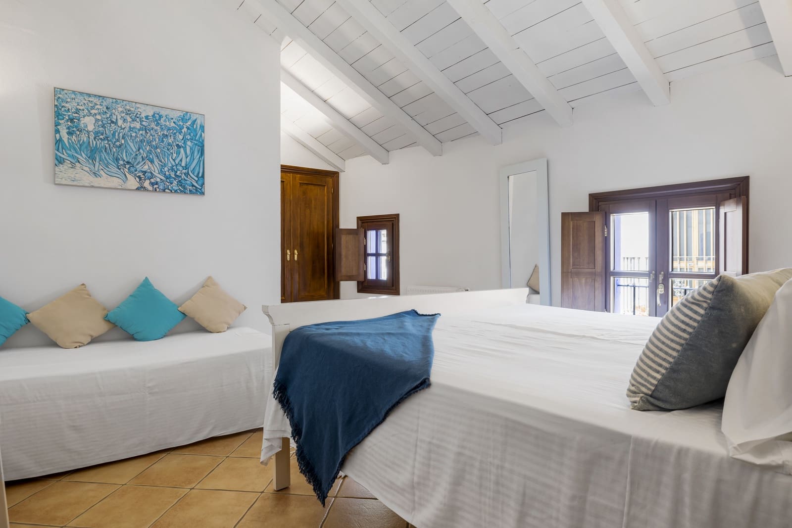 9 soveværelse Semi-Rækkehus til salg i Cortes de la Frontera med swimmingpool - € 995.000 (Ref: 9245975)