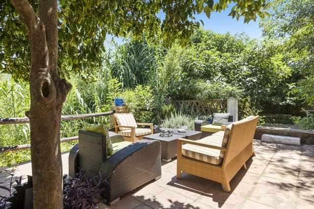 Pareado de 9 habitaciones en Cortes de la Frontera en venta con piscina - 995.000 € (Ref: 9245975)