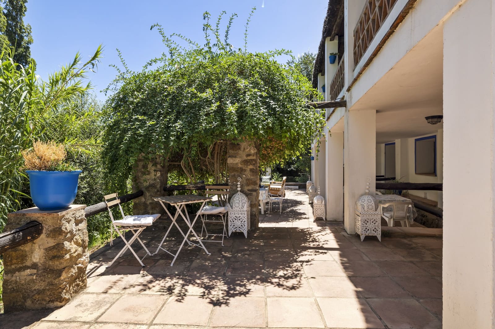 9 soveværelse Semi-Rækkehus til salg i Cortes de la Frontera med swimmingpool - € 995.000 (Ref: 9245975)