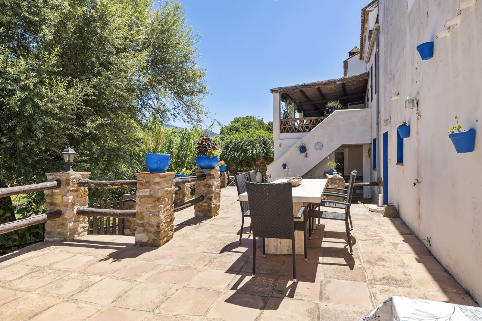 9 soveværelse Semi-Rækkehus til salg i Cortes de la Frontera med swimmingpool - € 995.000 (Ref: 9245975)