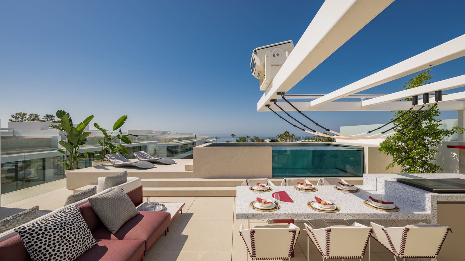 4 bedroom Semi-detached Villa for sale in Golden Mile with pool garage - € 7,900,000 (Ref: 9245976)