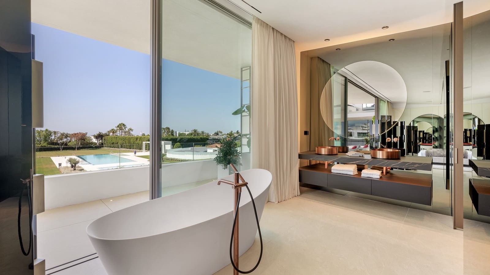 4 bedroom Semi-detached Villa for sale in Golden Mile with pool garage - € 7,900,000 (Ref: 9245976)