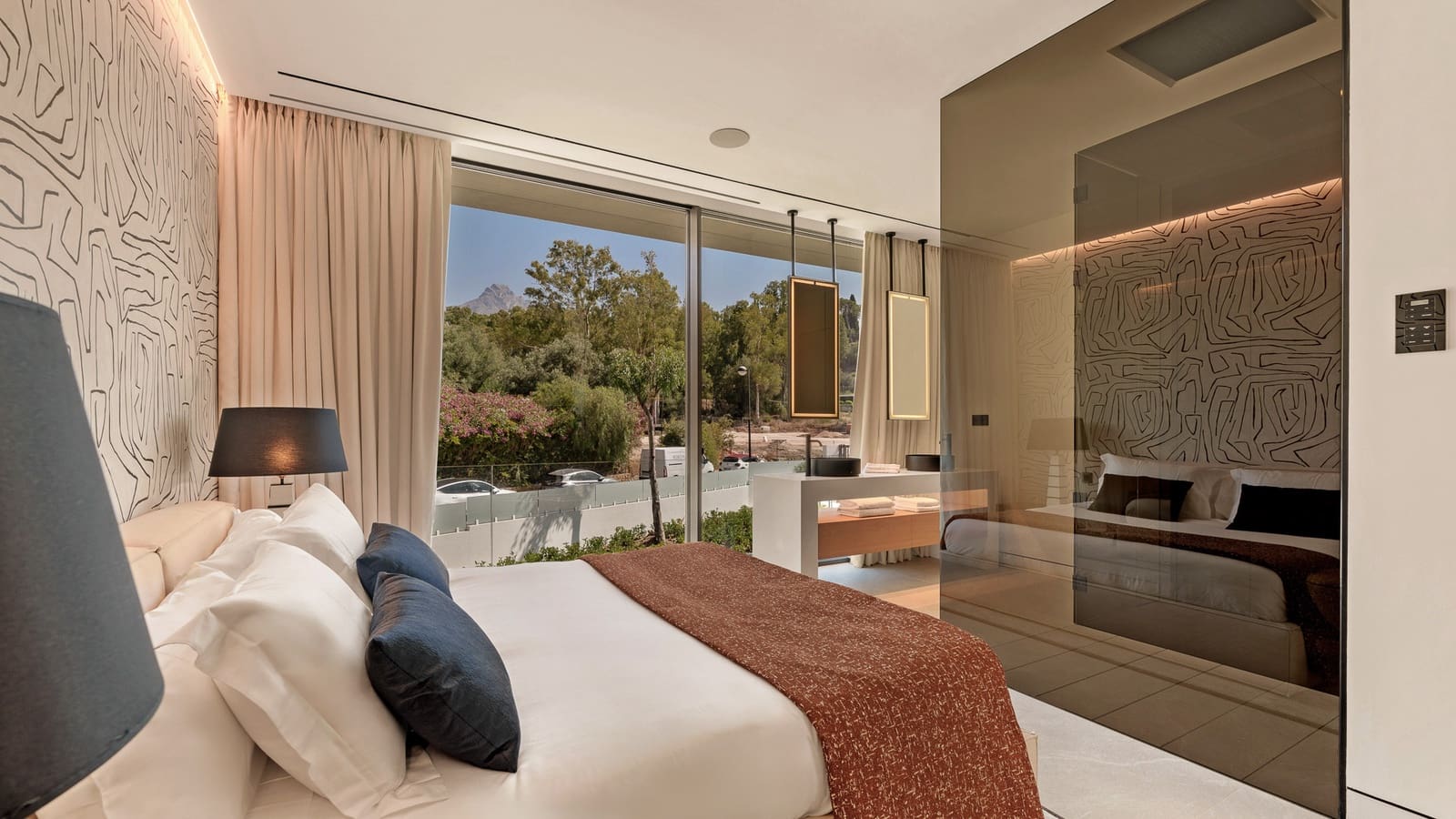 4 bedroom Semi-detached Villa for sale in Golden Mile with pool garage - € 7,900,000 (Ref: 9245976)