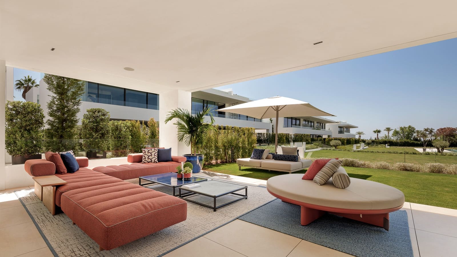 4 bedroom Semi-detached Villa for sale in Golden Mile with pool garage - € 7,900,000 (Ref: 9245976)