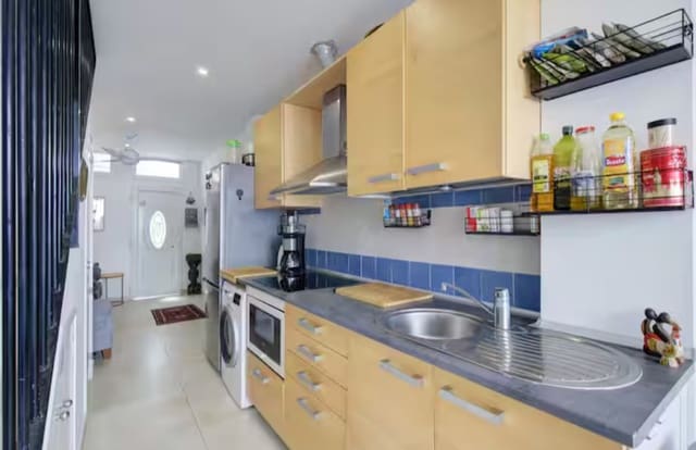 2 slaapkamer Huis te koop in Centro, Estepona - € 349.995 (Ref: 9245979)