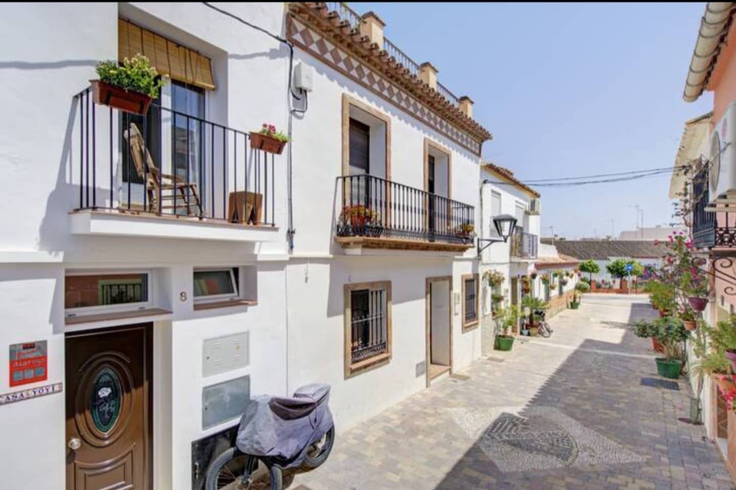 2 slaapkamer Huis te koop in Estepona - € 349.995 (Ref: 9245979)
