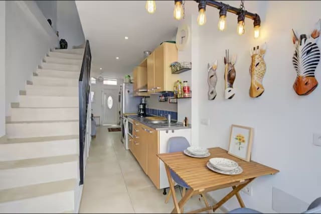 2 sovrum Hus till salu i Centro, Estepona - 349 995 € (Ref: 9245979)