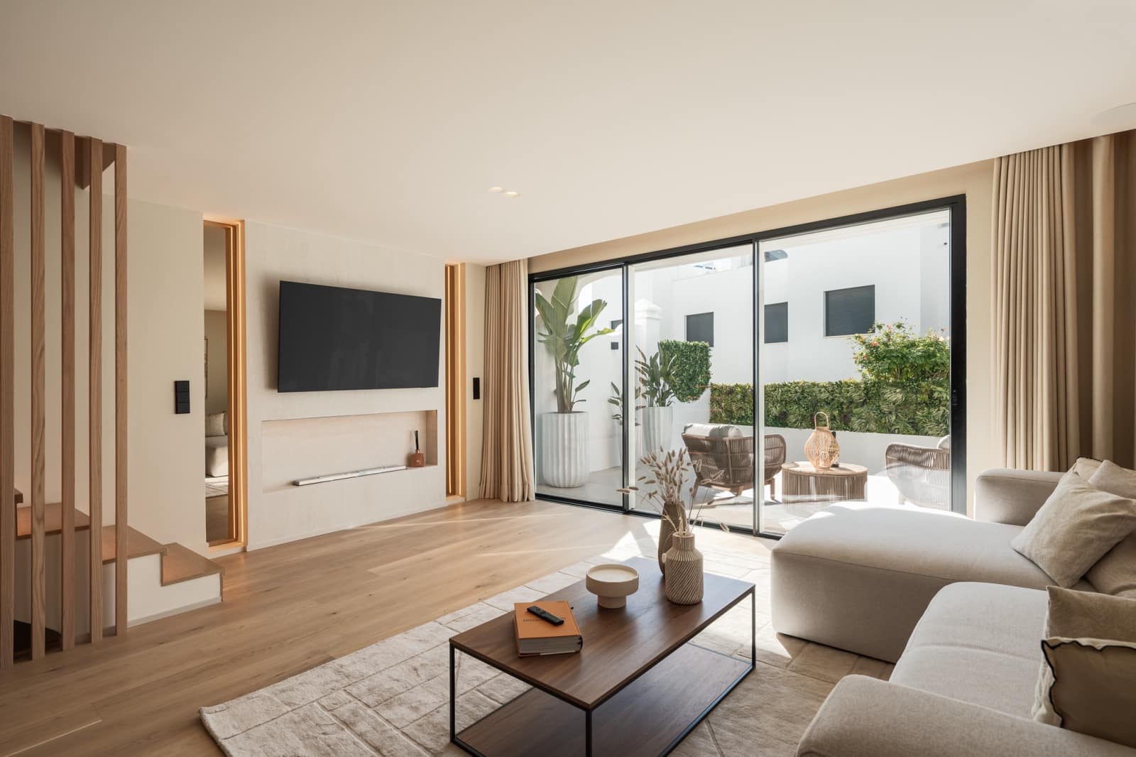 4 quarto Casa em Banda para venda em Marbella com piscina garagem - 1 950 000 € (Ref: 9245981)