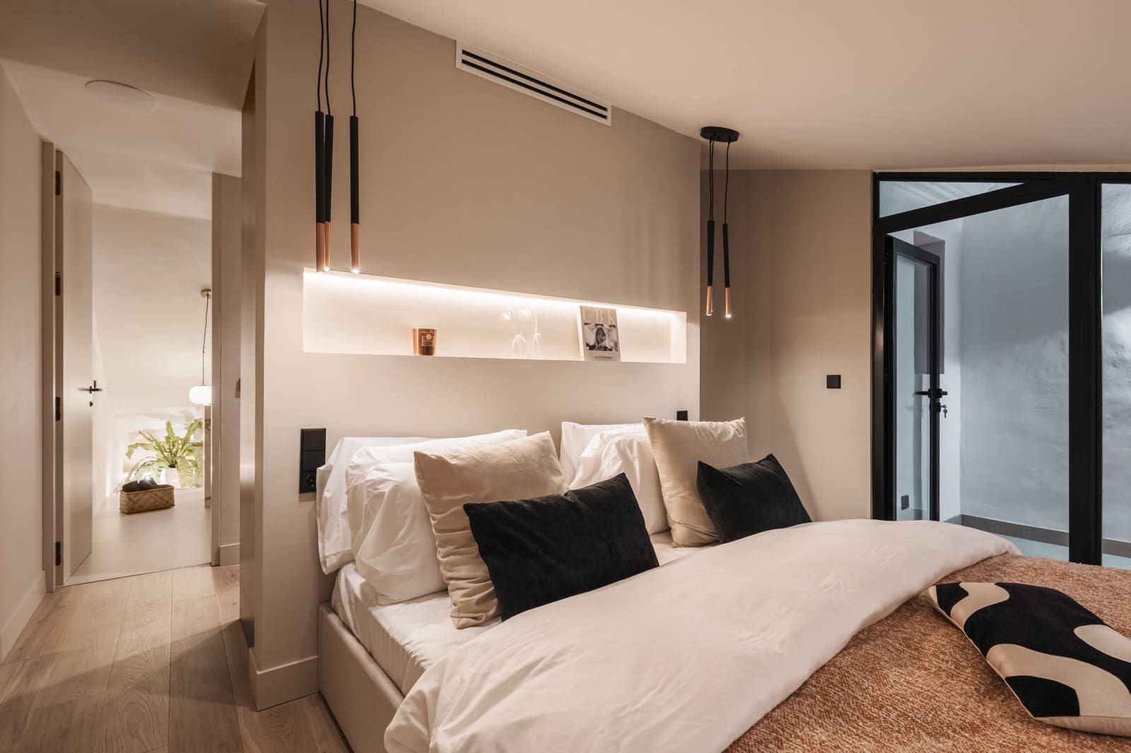 4 quarto Casa em Banda para venda em Marbella com piscina garagem - 1 950 000 € (Ref: 9245981)