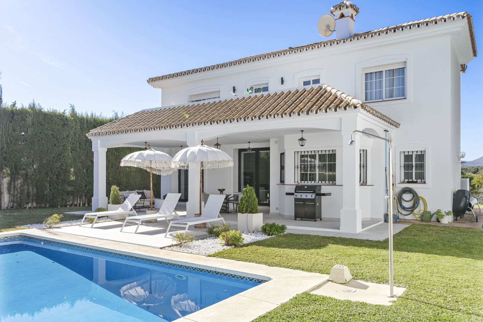 4 sovrum Villa till salu i Mijas Costa med pool garage - 999 000 € (Ref: 9245982)