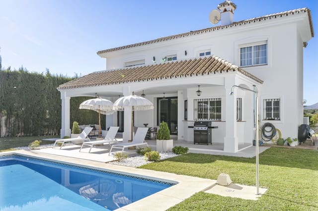 4 soverom Villa til salgs i Mijas Costa, Mijas med svømmebasseng garasje - € 999 000 (Ref: 9245982)
