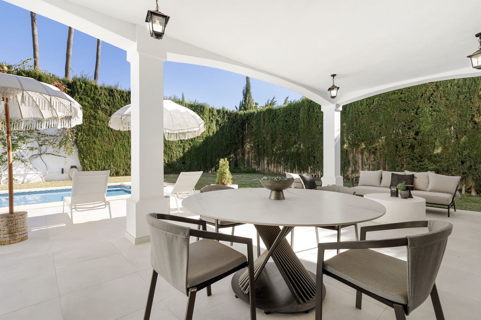 4 sovrum Villa till salu i Mijas Costa med pool garage - 999 000 € (Ref: 9245982)
