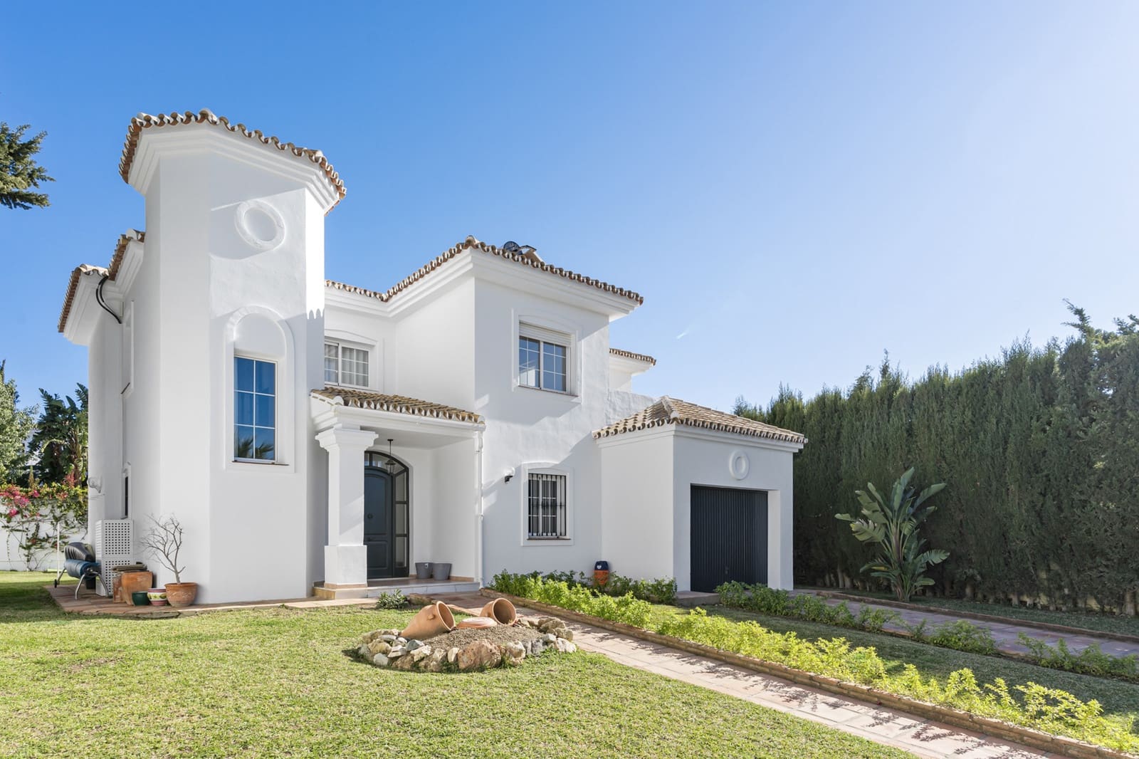 4 sovrum Villa till salu i Mijas Costa med pool garage - 999 000 € (Ref: 9245982)