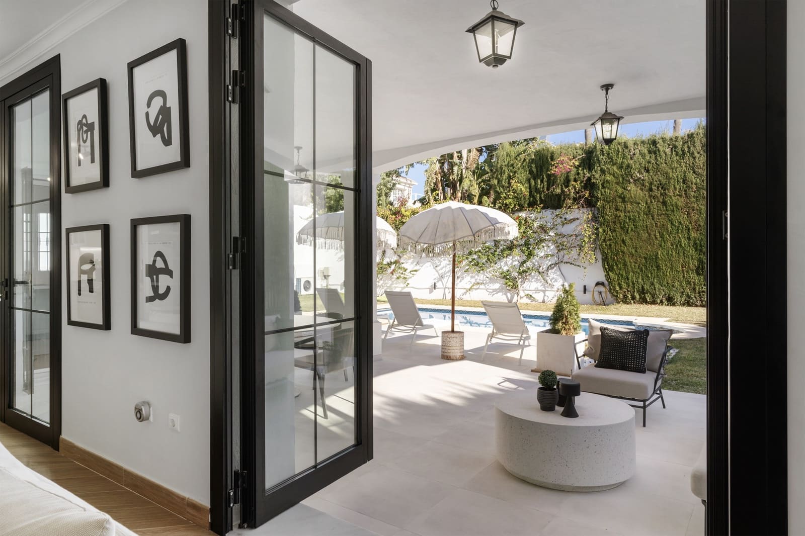 4 sovrum Villa till salu i Mijas Costa med pool garage - 999 000 € (Ref: 9245982)