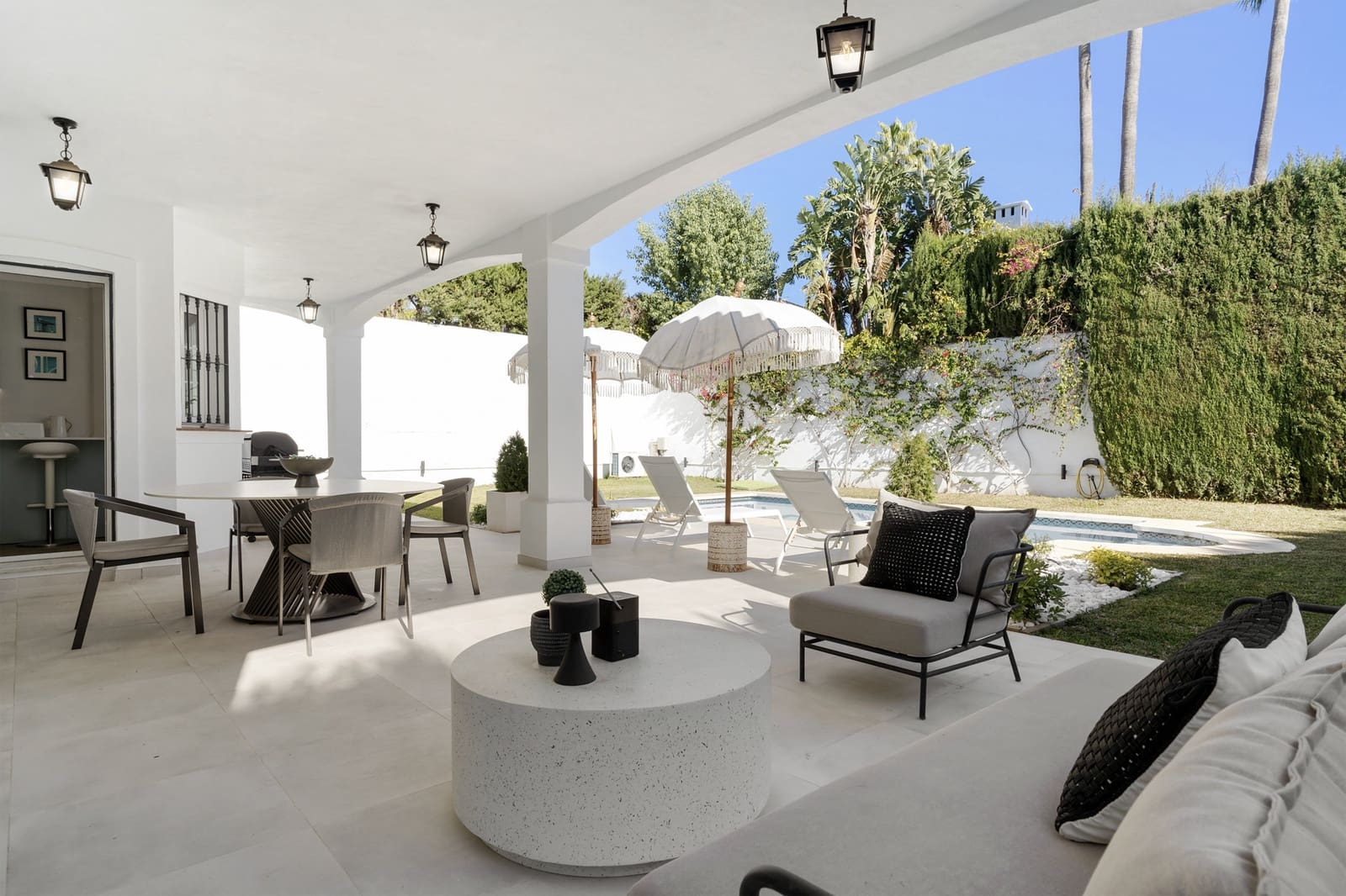 4 sovrum Villa till salu i Mijas Costa med pool garage - 999 000 € (Ref: 9245982)