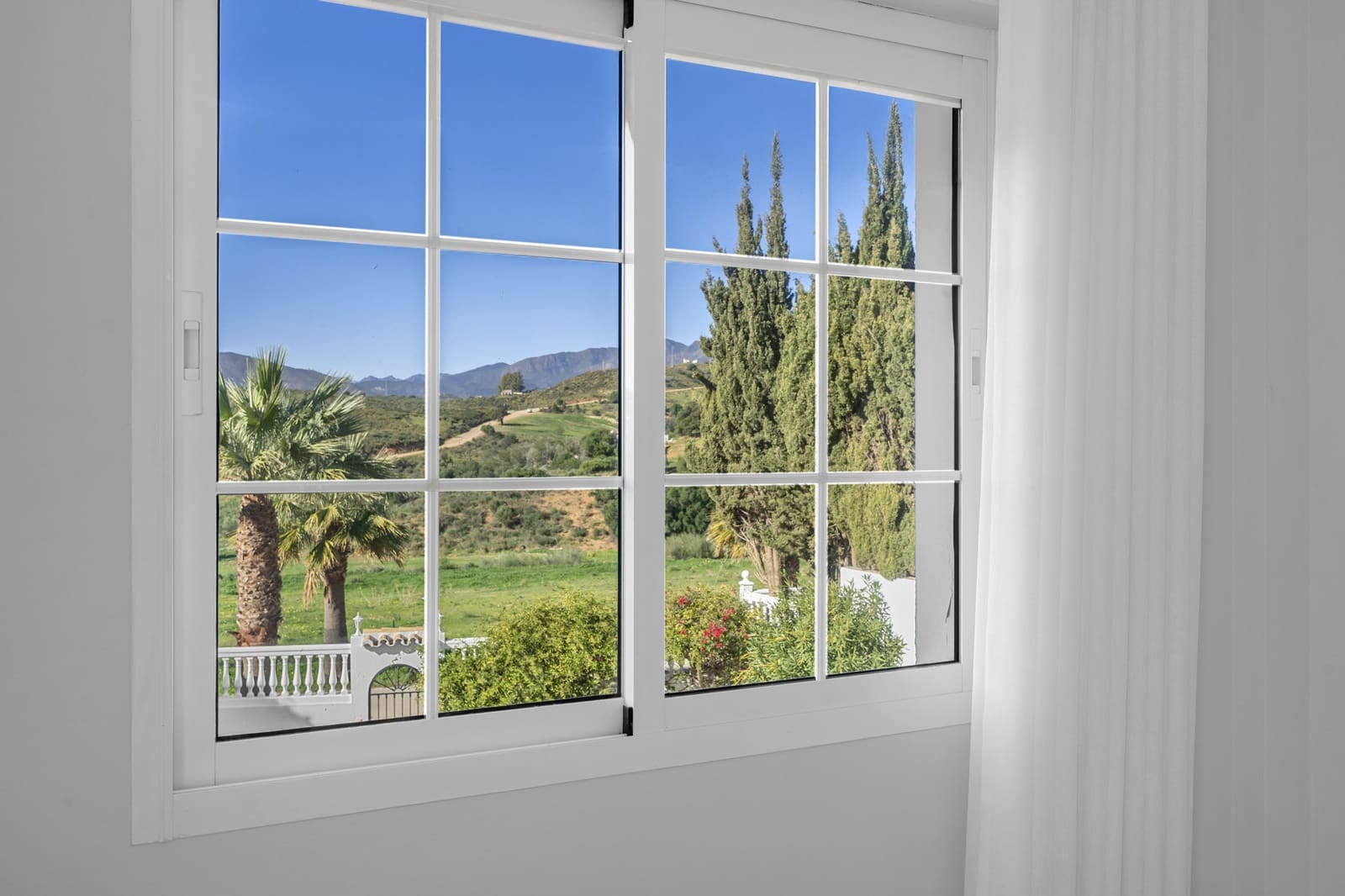 4 sovrum Villa till salu i Mijas Costa med pool garage - 999 000 € (Ref: 9245982)