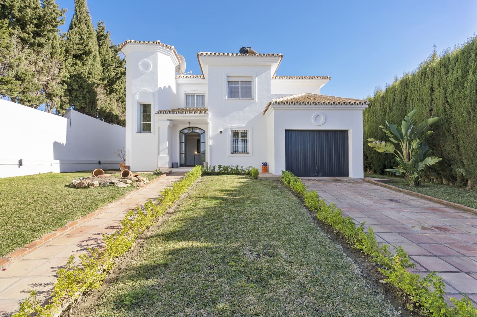4 sovrum Villa till salu i Mijas Costa med pool garage - 999 000 € (Ref: 9245982)