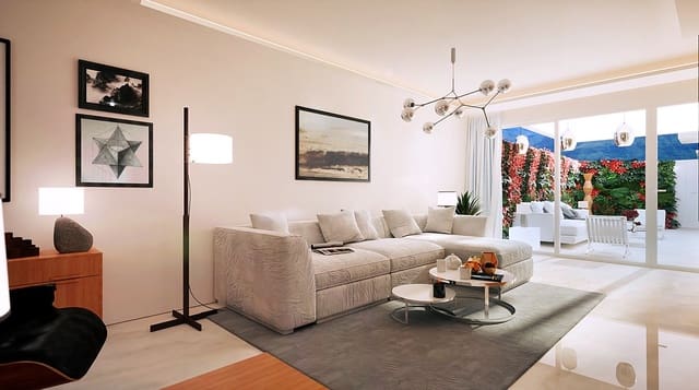 5 chambre Maison de Ville à vendre à Nueva Andalucia, Marbella avec piscine garage - 530 000 € (Ref: 9245984)