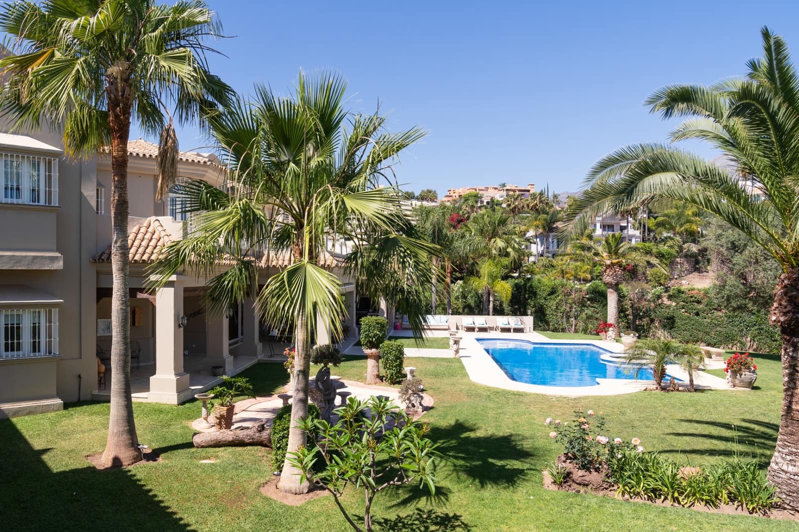 7 bedroom Villa for sale in Nueva Andalucia with pool garage - € 5,850,000 (Ref: 9245985)