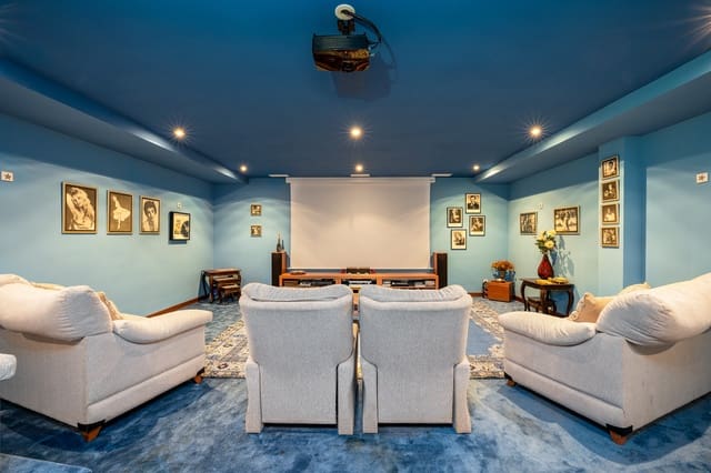 7 soveværelse Villa til salg i Nueva Andalucia, Marbella med swimmingpool garage - € 5.850.000 (Ref: 9245985)