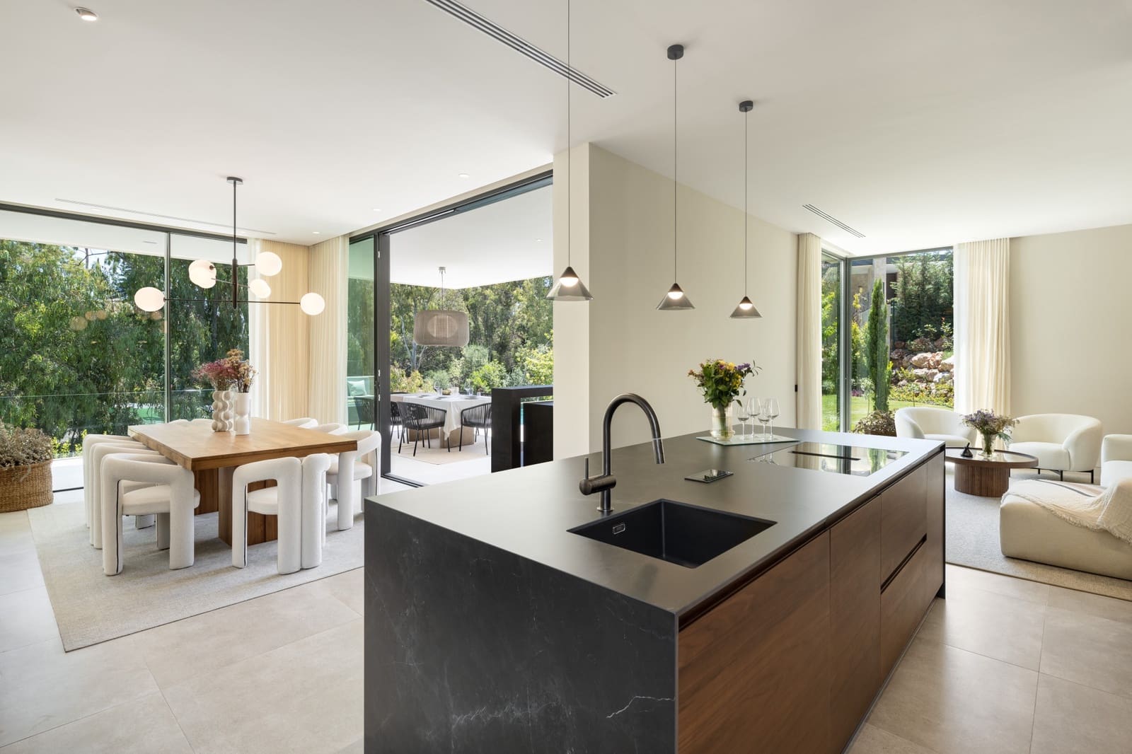 6 Zimmer Villa zu verkaufen in Marbella mit Pool Garage - 4.375.000 € (Ref: 9245986)