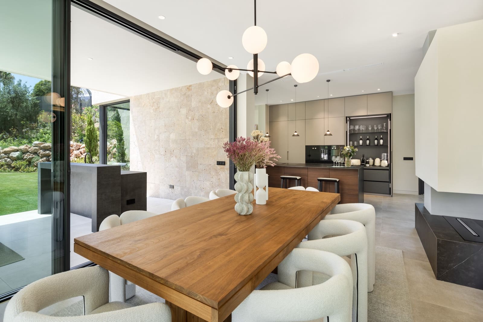 6 Zimmer Villa zu verkaufen in Marbella mit Pool Garage - 4.375.000 € (Ref: 9245986)