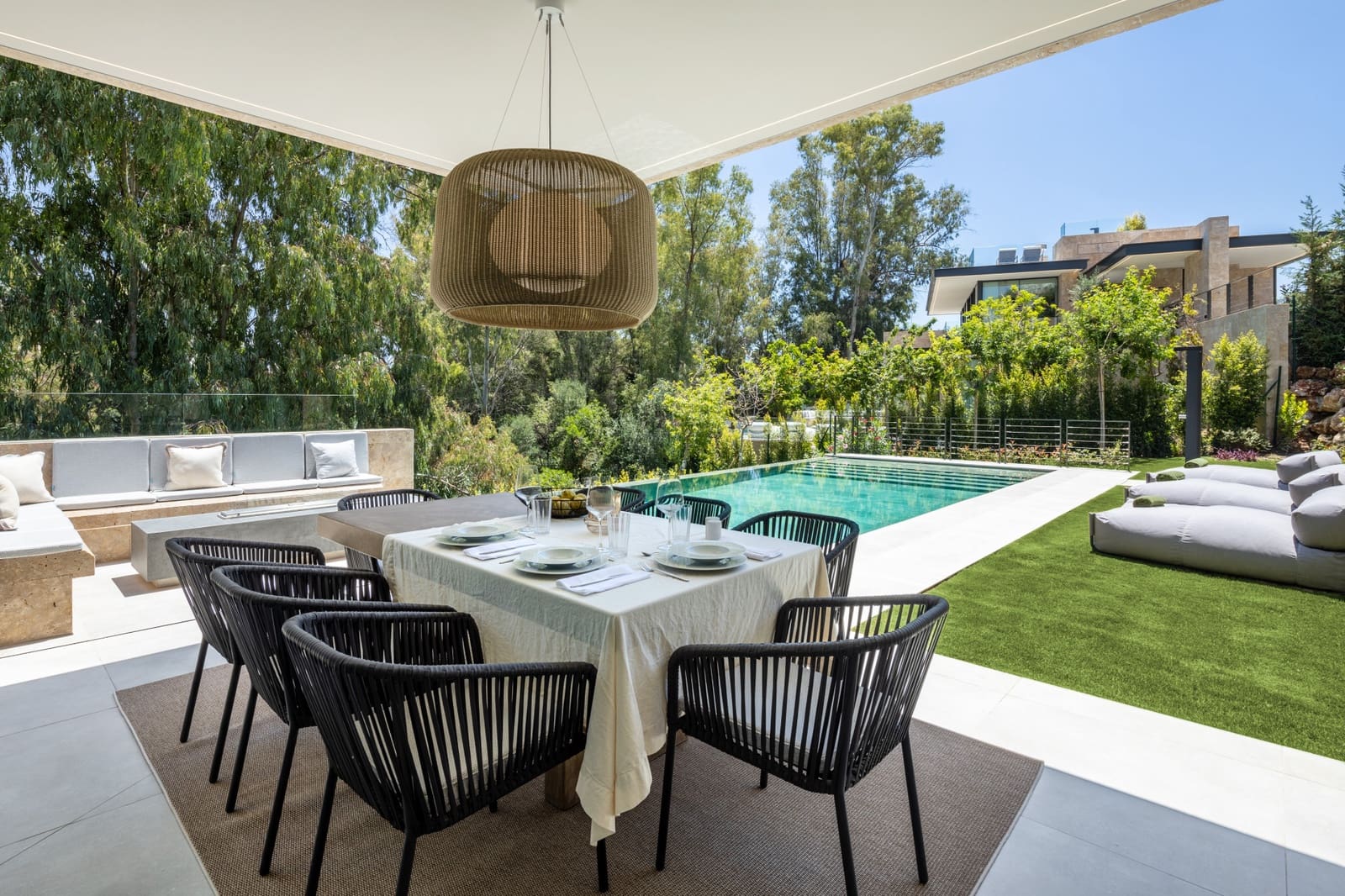 6 Zimmer Villa zu verkaufen in Marbella mit Pool Garage - 4.375.000 € (Ref: 9245986)