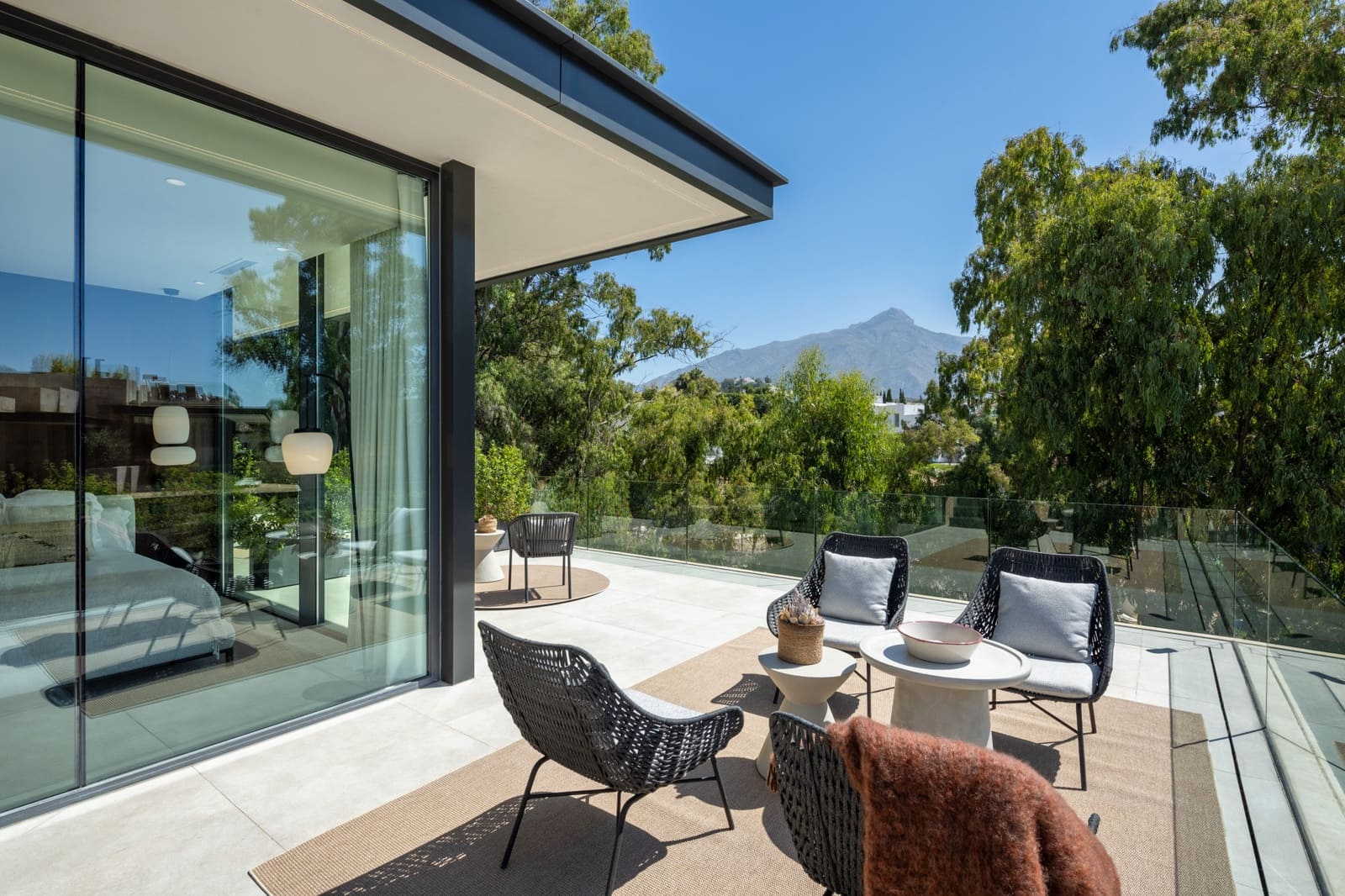 6 Zimmer Villa zu verkaufen in Marbella mit Pool Garage - 4.375.000 € (Ref: 9245986)