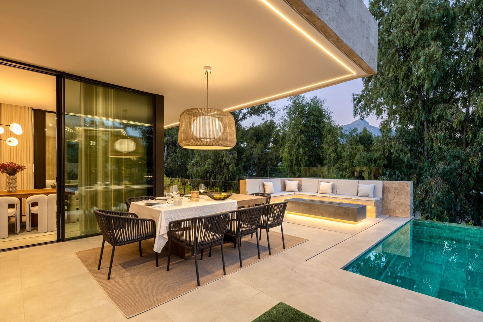 6 Zimmer Villa zu verkaufen in Marbella mit Pool Garage - 4.375.000 € (Ref: 9245986)