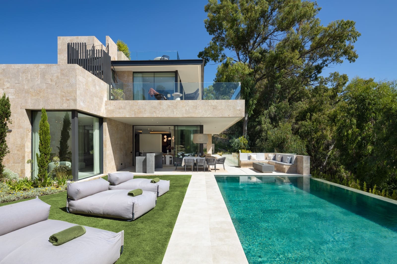 6 Zimmer Villa zu verkaufen in Marbella mit Pool Garage - 4.375.000 € (Ref: 9245986)