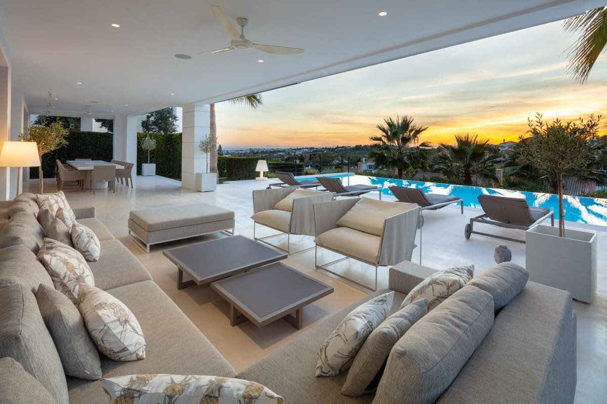 7 slaapkamer Villa te koop in Nueva Andalucia met zwembad garage - € 4.450.000 (Ref: 9245988)