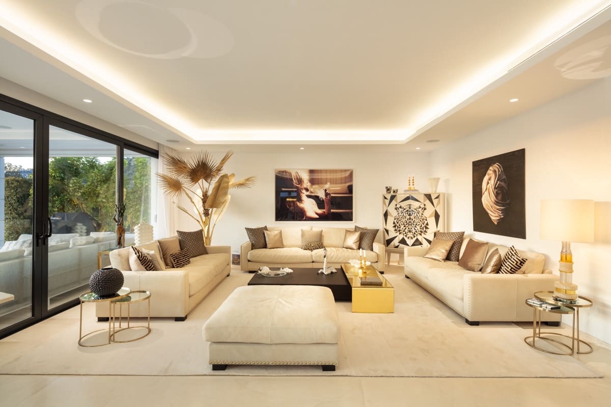 7 slaapkamer Villa te koop in Nueva Andalucia met zwembad garage - € 4.450.000 (Ref: 9245988)