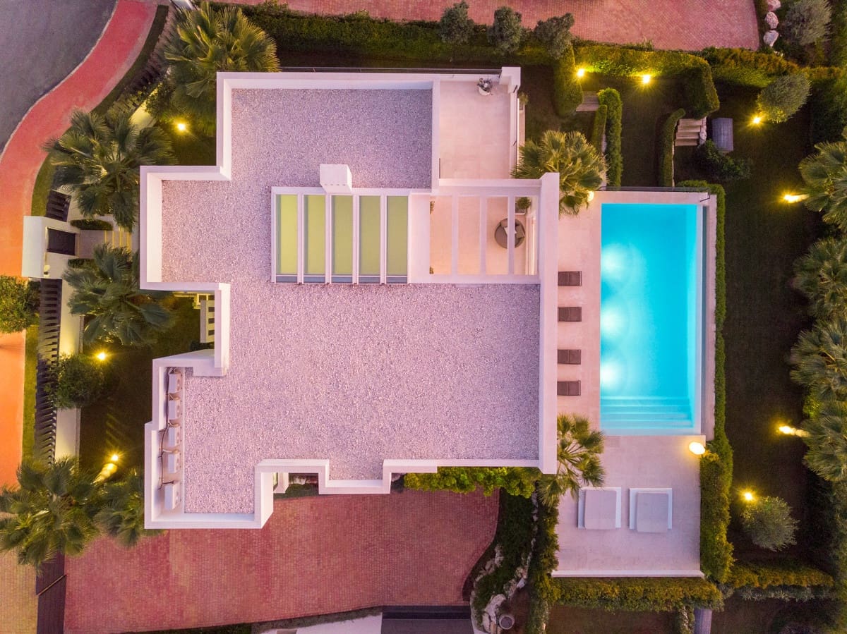 7 slaapkamer Villa te koop in Nueva Andalucia met zwembad garage - € 4.450.000 (Ref: 9245988)