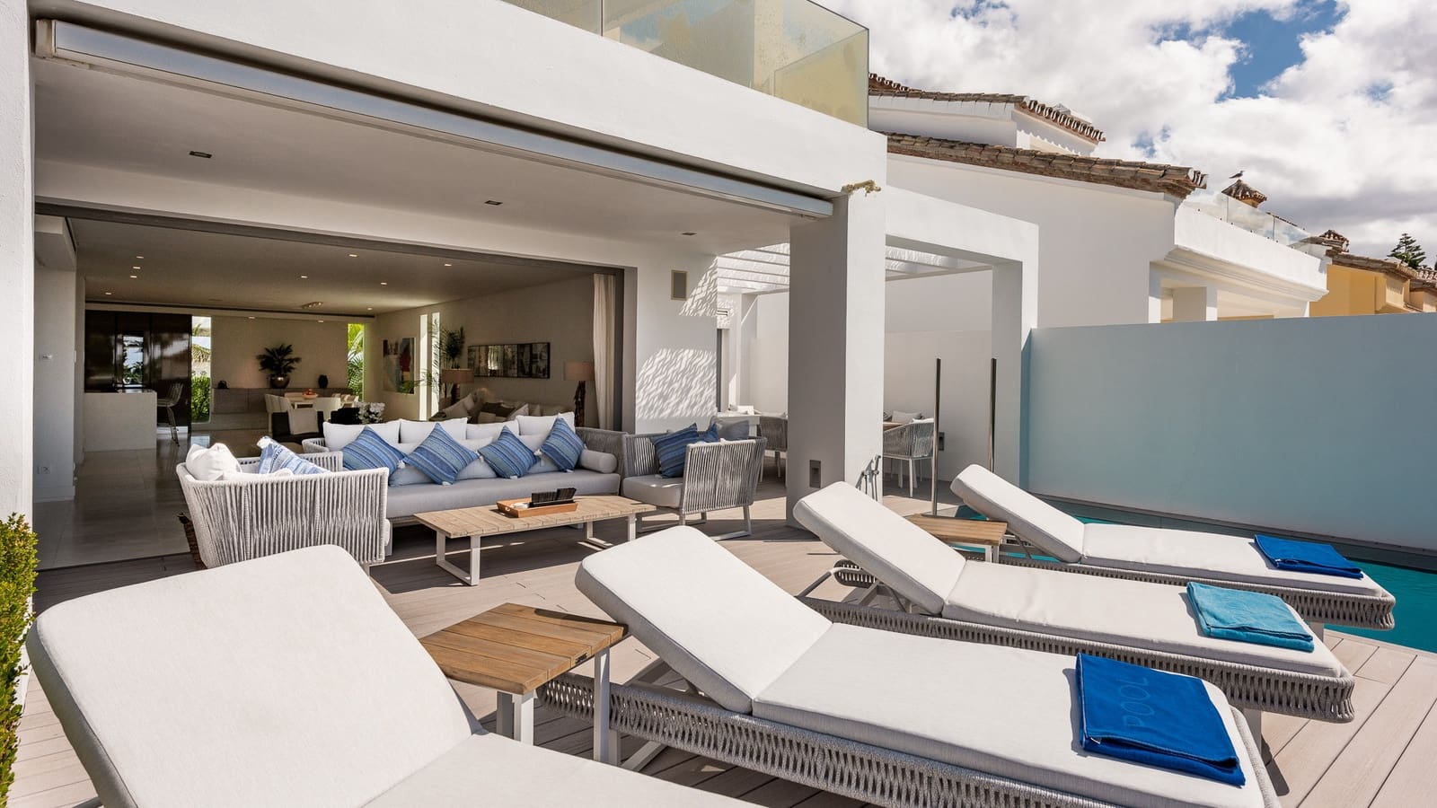 4 sypialnia Willa na sprzedaż w Marbella z basenem garażem - 10 500 000 € (Ref: 9245989)