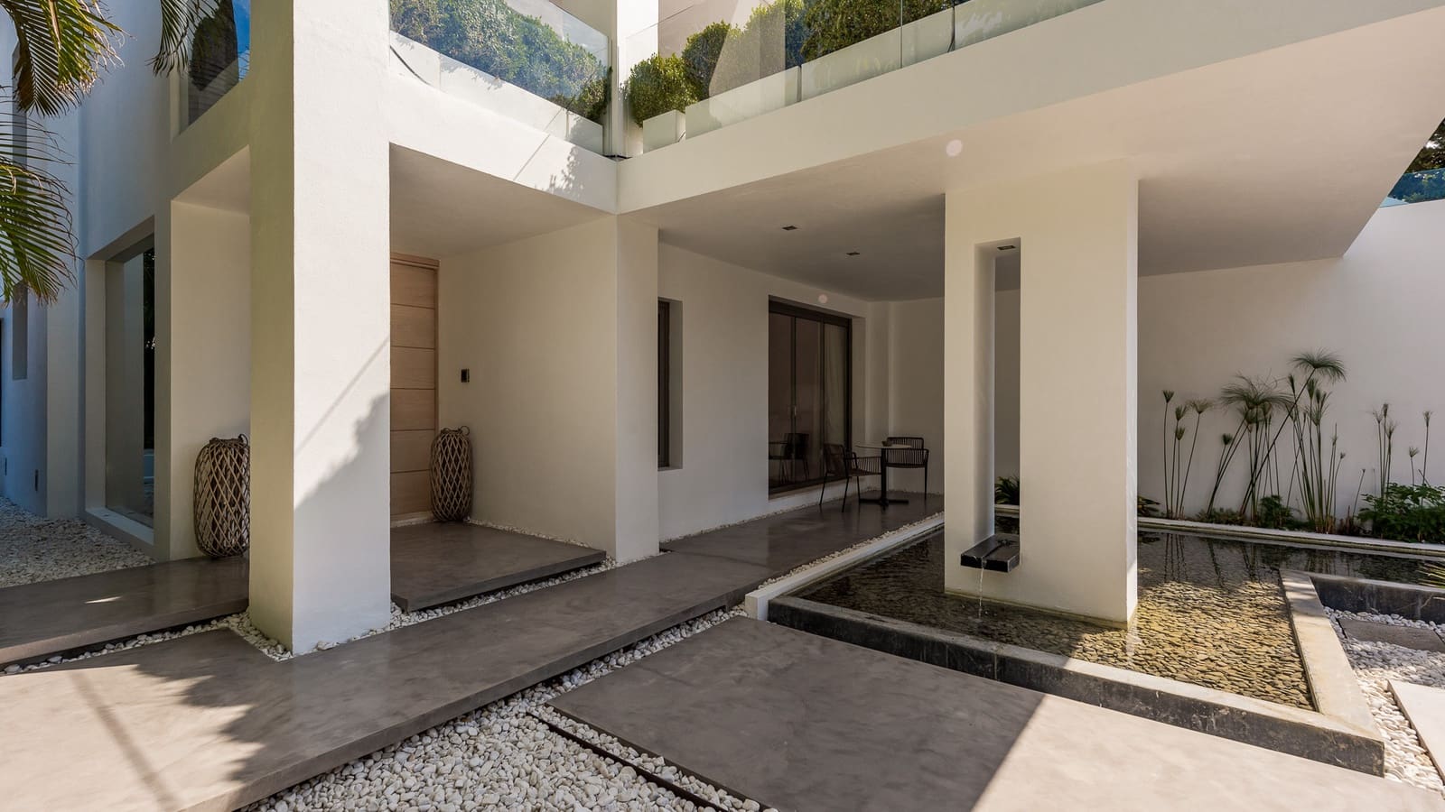 4 sypialnia Willa na sprzedaż w Marbella z basenem garażem - 10 500 000 € (Ref: 9245989)