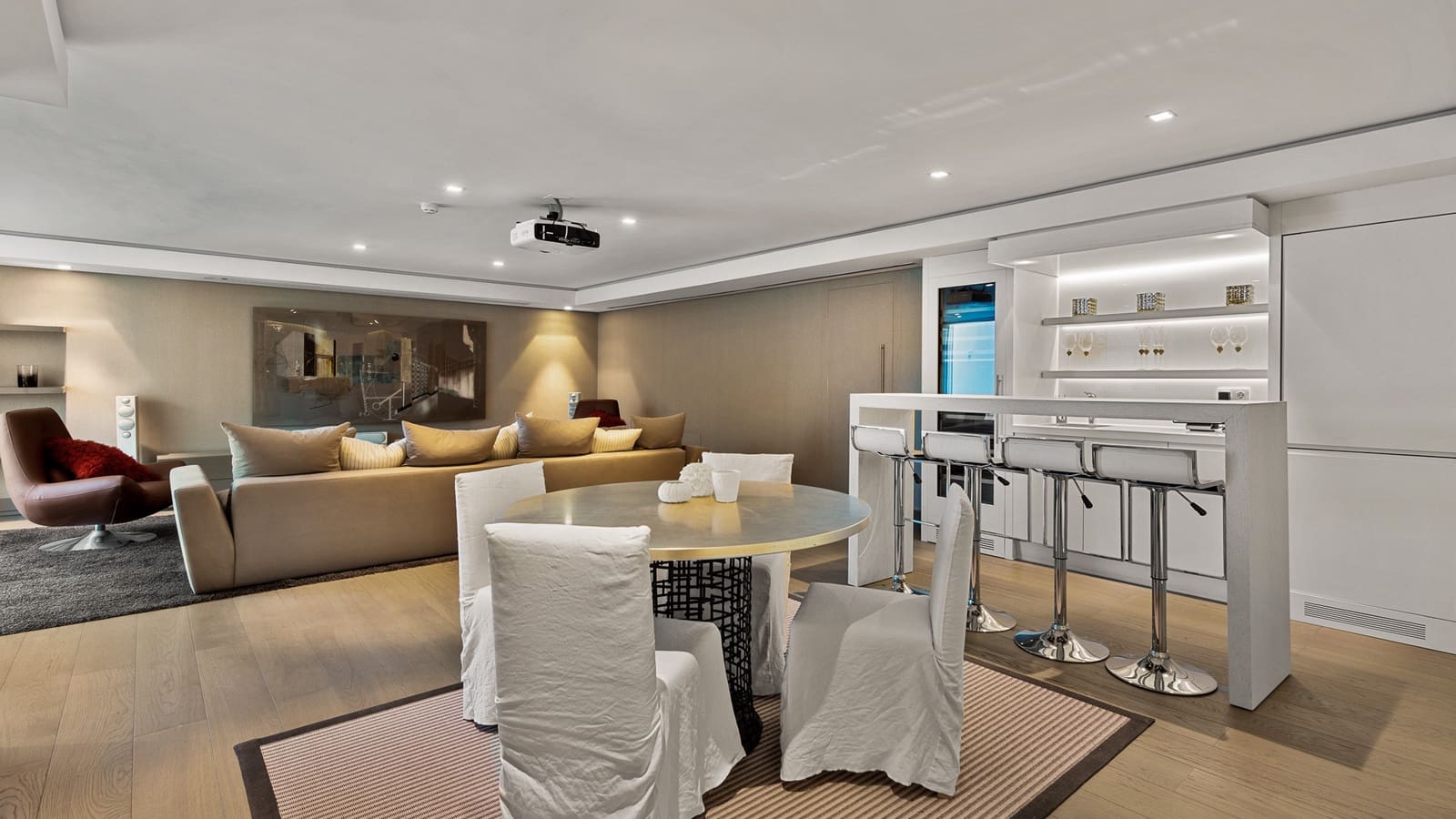 4 sypialnia Willa na sprzedaż w Marbella z basenem garażem - 10 500 000 € (Ref: 9245989)