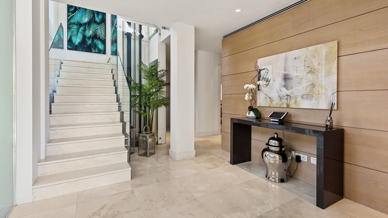4 sypialnia Willa na sprzedaż w Marbella z basenem garażem - 10 500 000 € (Ref: 9245989)