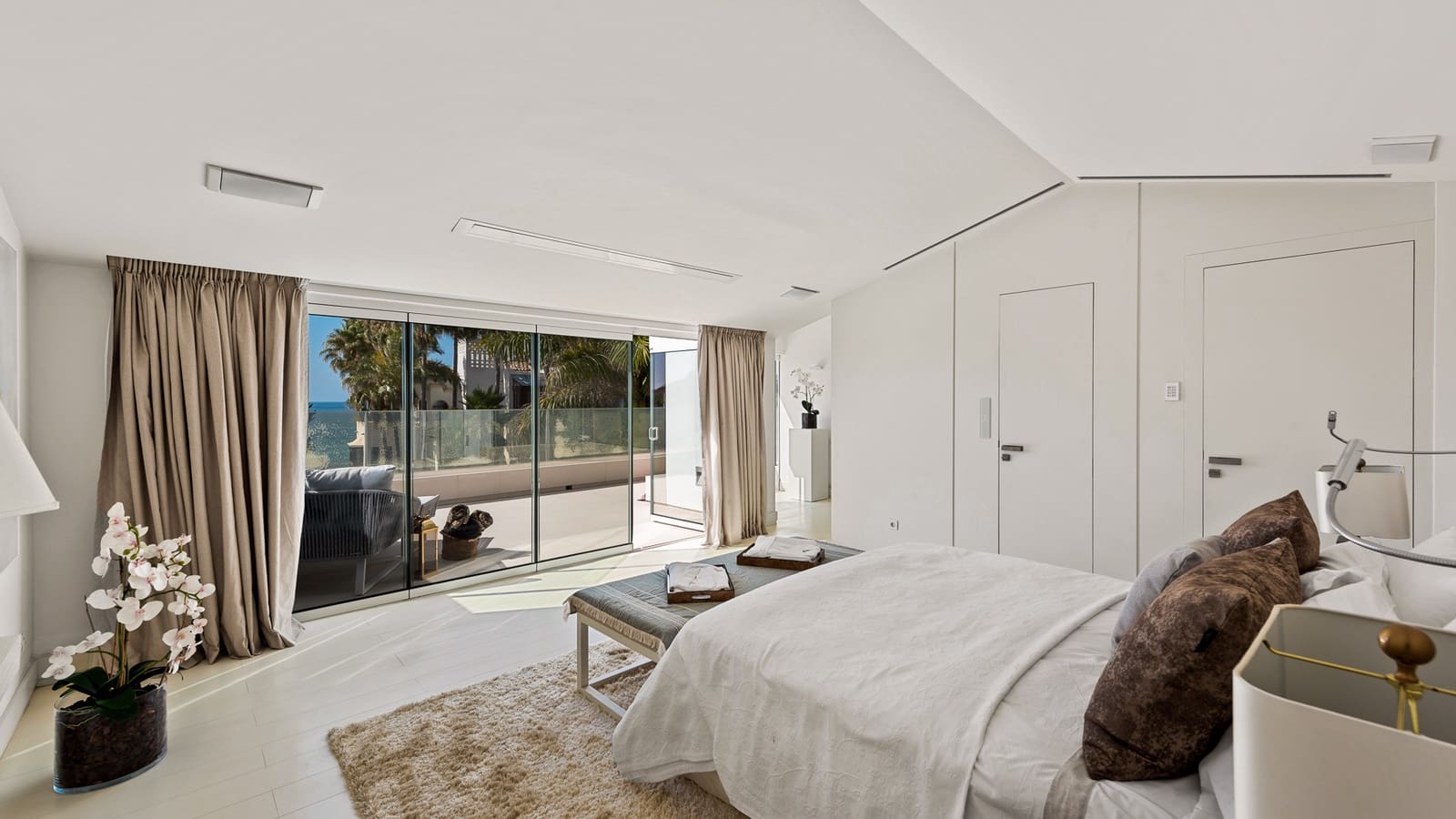 4 sypialnia Willa na sprzedaż w Marbella z basenem garażem - 10 500 000 € (Ref: 9245989)