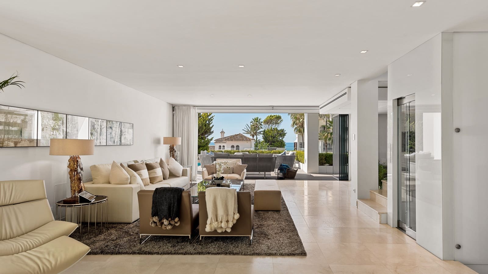 4 sypialnia Willa na sprzedaż w Marbella z basenem garażem - 10 500 000 € (Ref: 9245989)