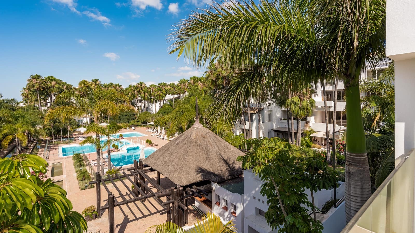 4 sypialnia Willa na sprzedaż w Marbella z basenem garażem - 10 500 000 € (Ref: 9245989)