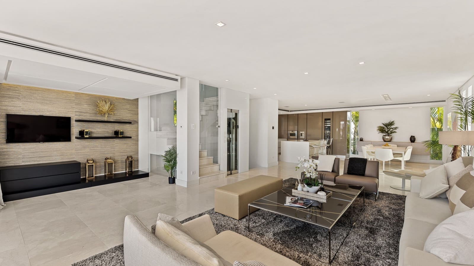 4 sypialnia Willa na sprzedaż w Marbella z basenem garażem - 10 500 000 € (Ref: 9245989)