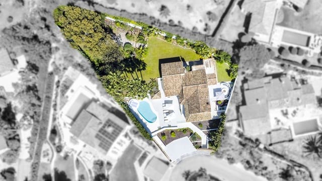 5 slaapkamer Villa te koop in Marbella met zwembad garage - € 2.490.000 (Ref: 9245990)