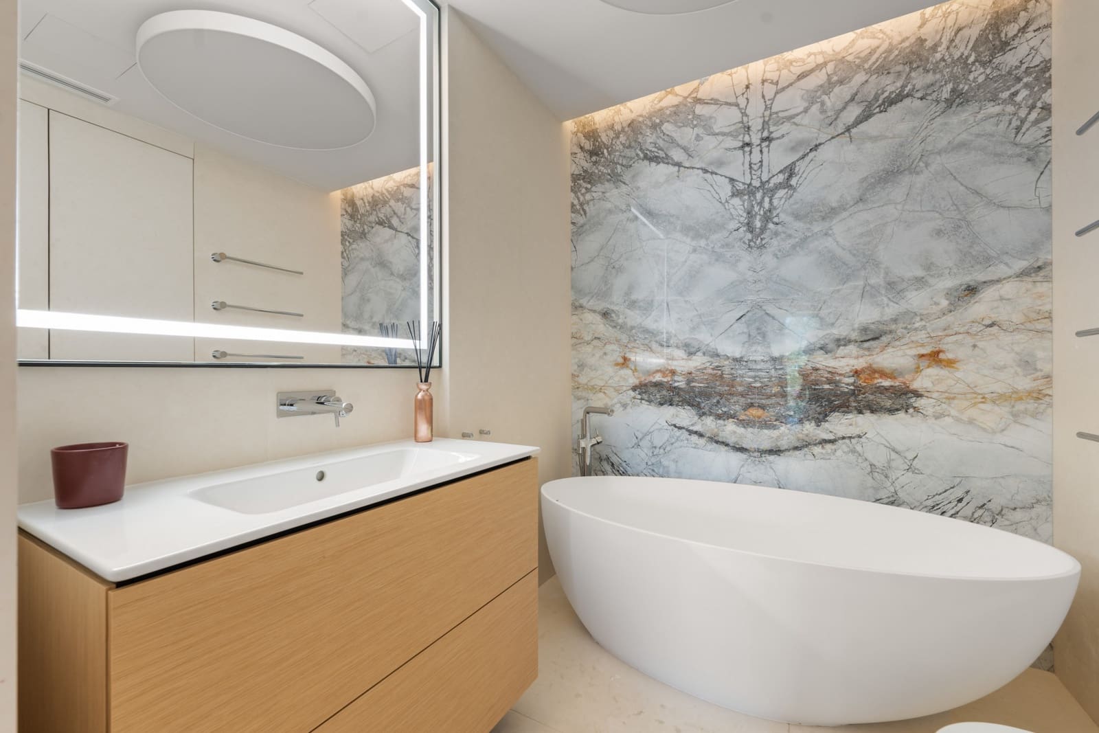 6 makuuhuone Huvila myytävänä paikassa Marbella mukana uima-altaan 
autotalli - 3 500 000 € (Ref: 9245992)