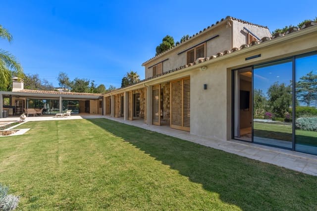 6 soverom Villa til salgs i Marbella med svømmebasseng garasje - € 3 500 000 (Ref: 9245992)