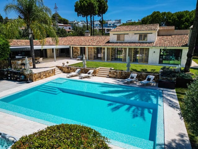 6 soverom Villa til salgs i Marbella med svømmebasseng garasje - € 3 500 000 (Ref: 9245992)